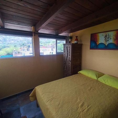 Hospedaje Casa Verde Tepoztlán Extérieur photo